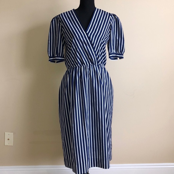 Summer Stripped Dress 👗 - Picture 1 of 4